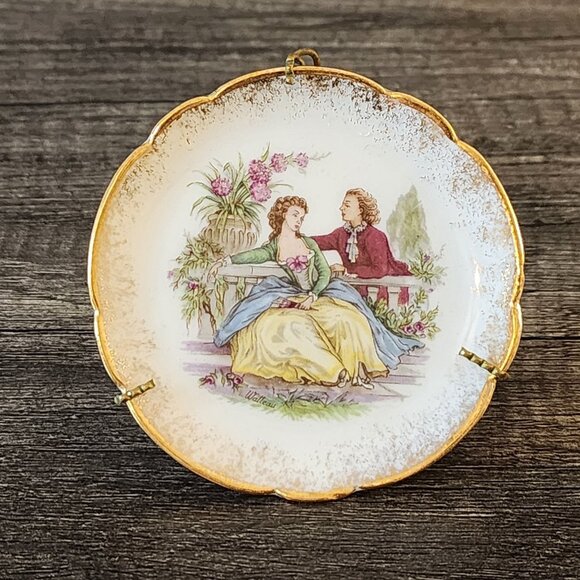 Vintage Miniature Limoges France Souvenir Porcelain Plate with Stand - Picture 1 of 9